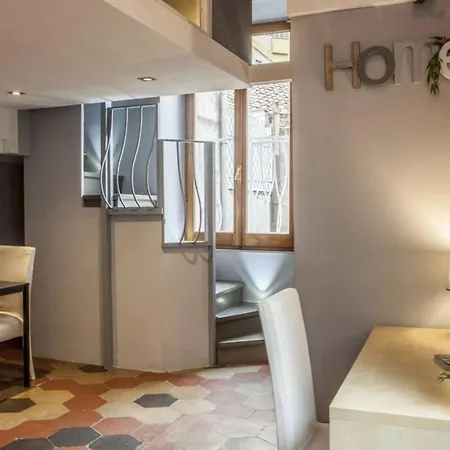 The 150 - Homkeey Apartment